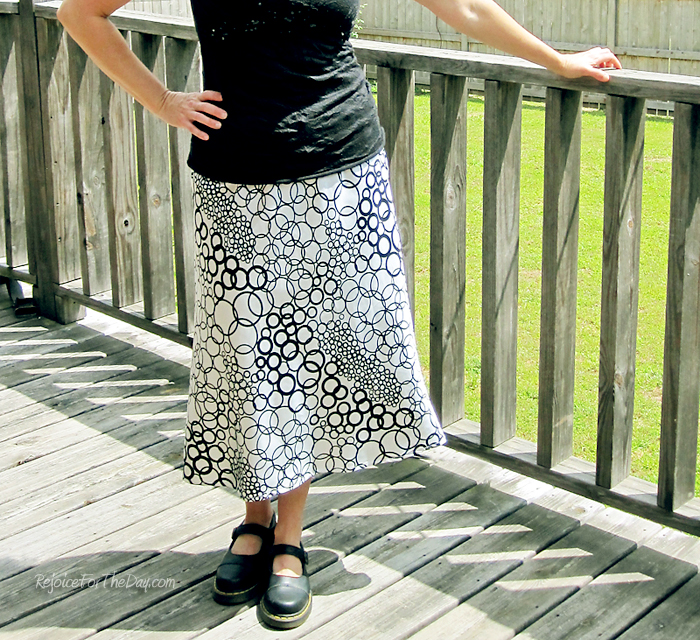 circle patterned skirt