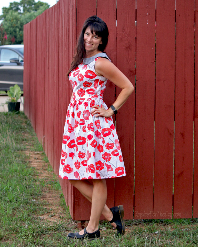 sleeveless Emery dress with collar