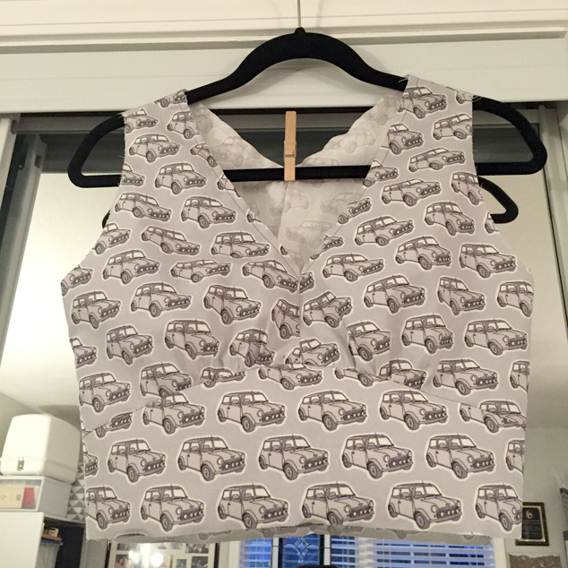 bodice in construction without constrast